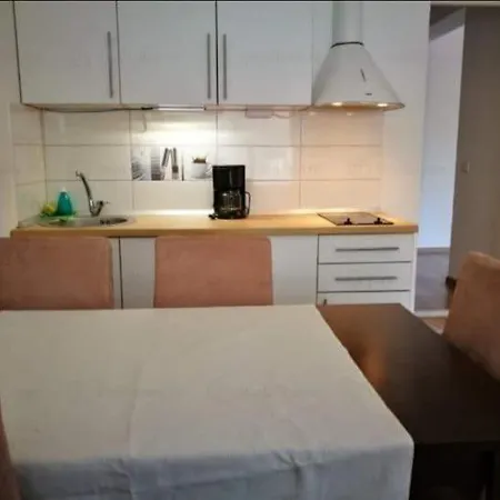 וילה House With A Garden In Pipera