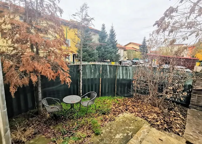 House With A Garden In Pipera 빌라 *